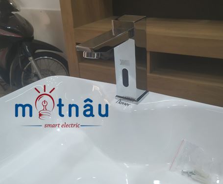 vòi cảm ứng lavabo smartliving ym102 giá tốt tại tphcm